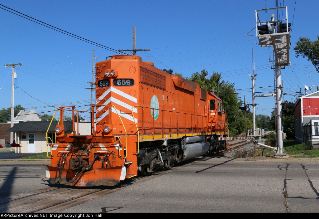 L513 rolls over Baldwin Ave